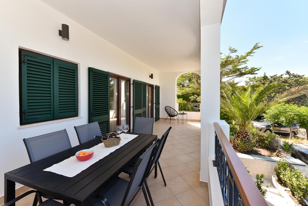 Mediterraneo Garden Apartments Petrcane Eksteriør billede