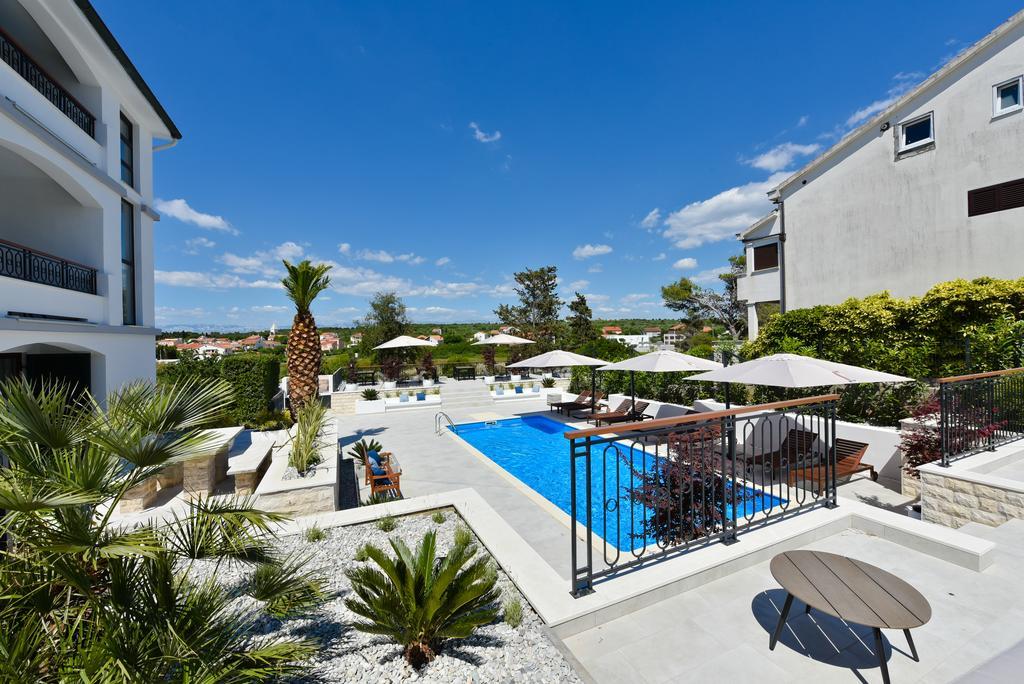 Mediterraneo Garden Apartments Petrcane Eksteriør billede