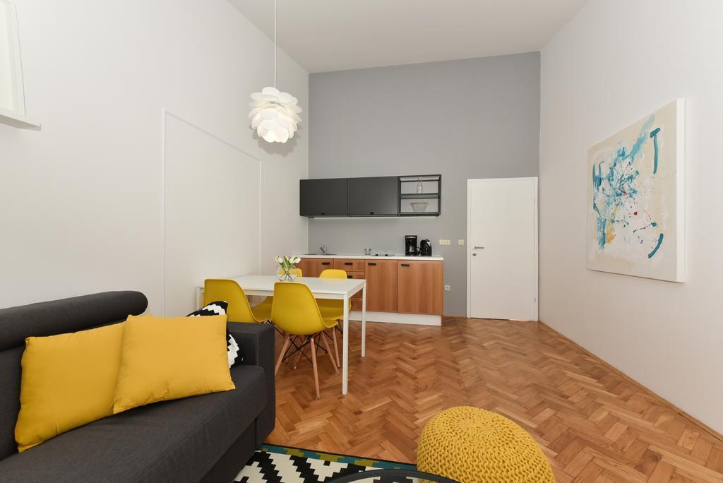 Mediterraneo Garden Apartments Petrcane Eksteriør billede