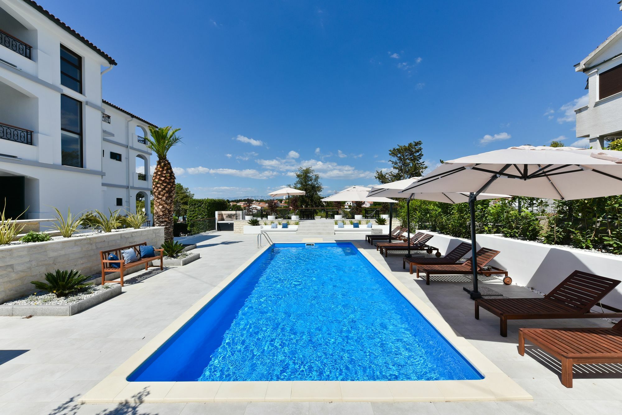 Mediterraneo Garden Apartments Petrcane Eksteriør billede